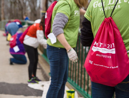 Public Service Center volunteers